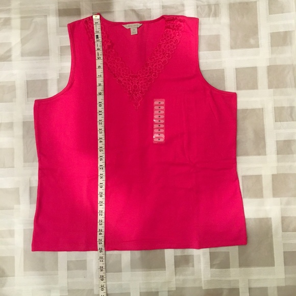 ❄️ 3/$15 ❄️ Laura Ashley NWOT Tank Top size 2X. - Picture 7 of 7